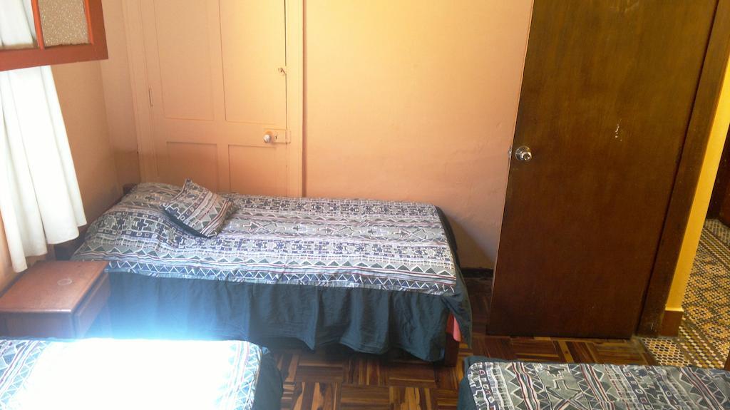 Friends House Bed and Breakfast Lima Habitación foto