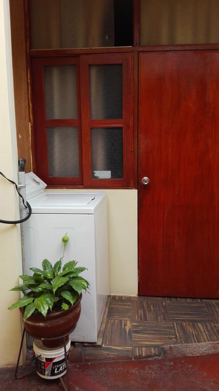 Friends House Bed and Breakfast Lima Exterior foto